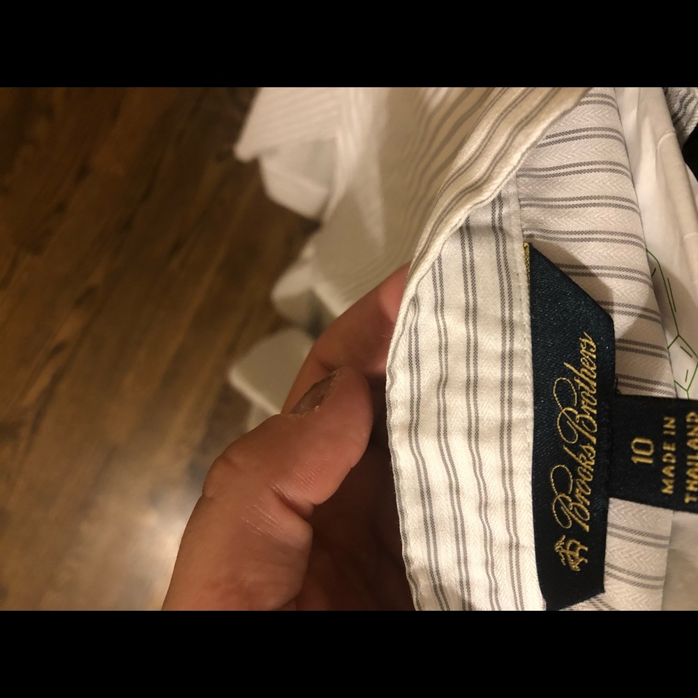 Women’s Collarless Button Down - image 3